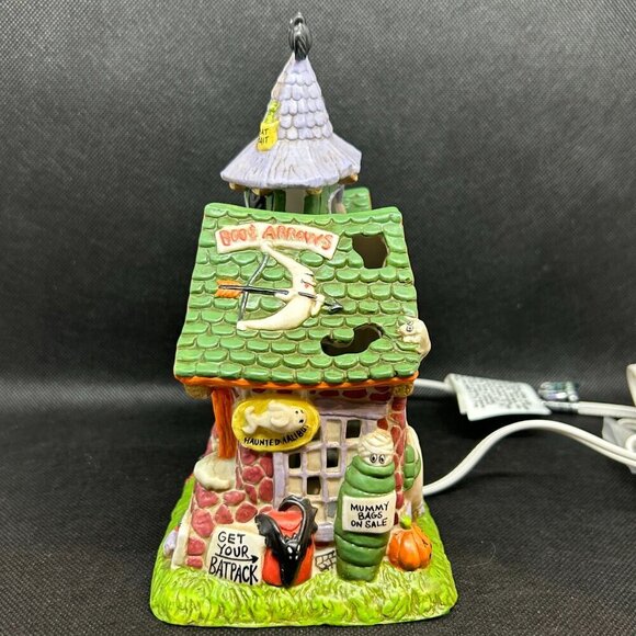 New in box Creepy Hollow "Camping Store" lighted figurine - Picture 8 of 10